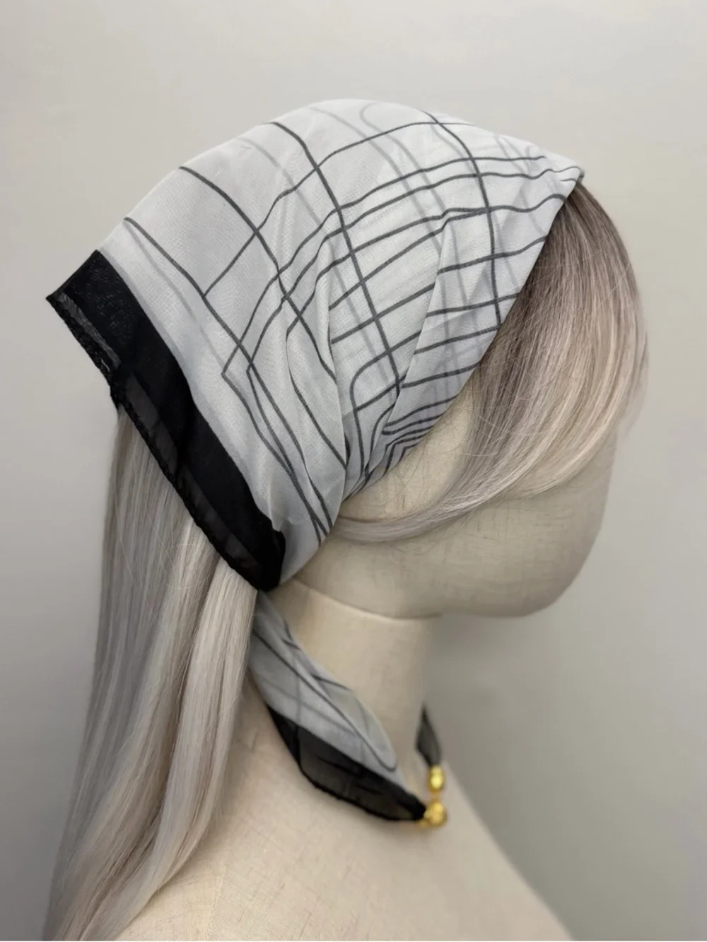 Black White Square Scarf Abstract Print Sheer Magnetic Corners 23”